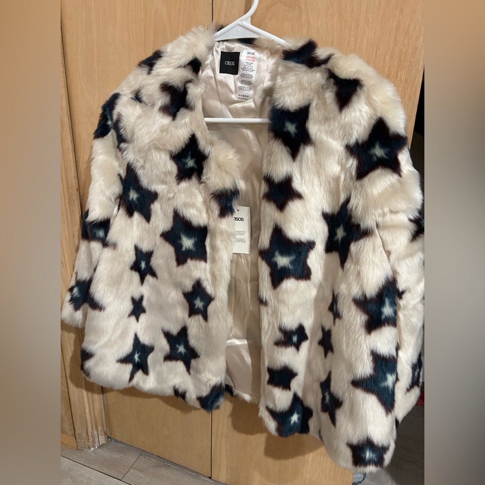 ASOS Faux Fur Star Cape - Cream and Black